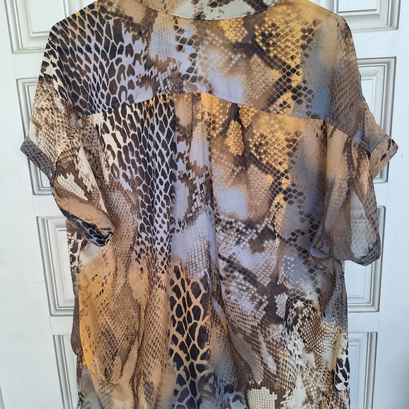 Bobeau Blouse SzXL Button Front Short Sleeve V Neck Leopard Sheer Polyester Cute - Picture 8 of 9